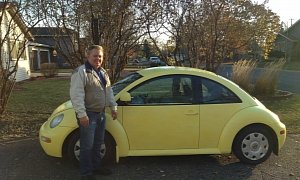 1998 VW Beetle Owner Reaches One Million Miles, Son Interviews Him