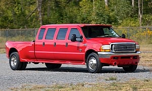 1999 Ford F-450 Lariat Is a Most Ridiculous Limo-Style Bus Truck