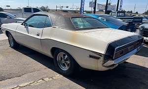 20 Years in a Barn Mean Nothing for This Amazeballs 1970 Dodge Challenger