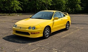 2000 Acura Integra Type R Is One Sweet DC2 With Very Low Miles
