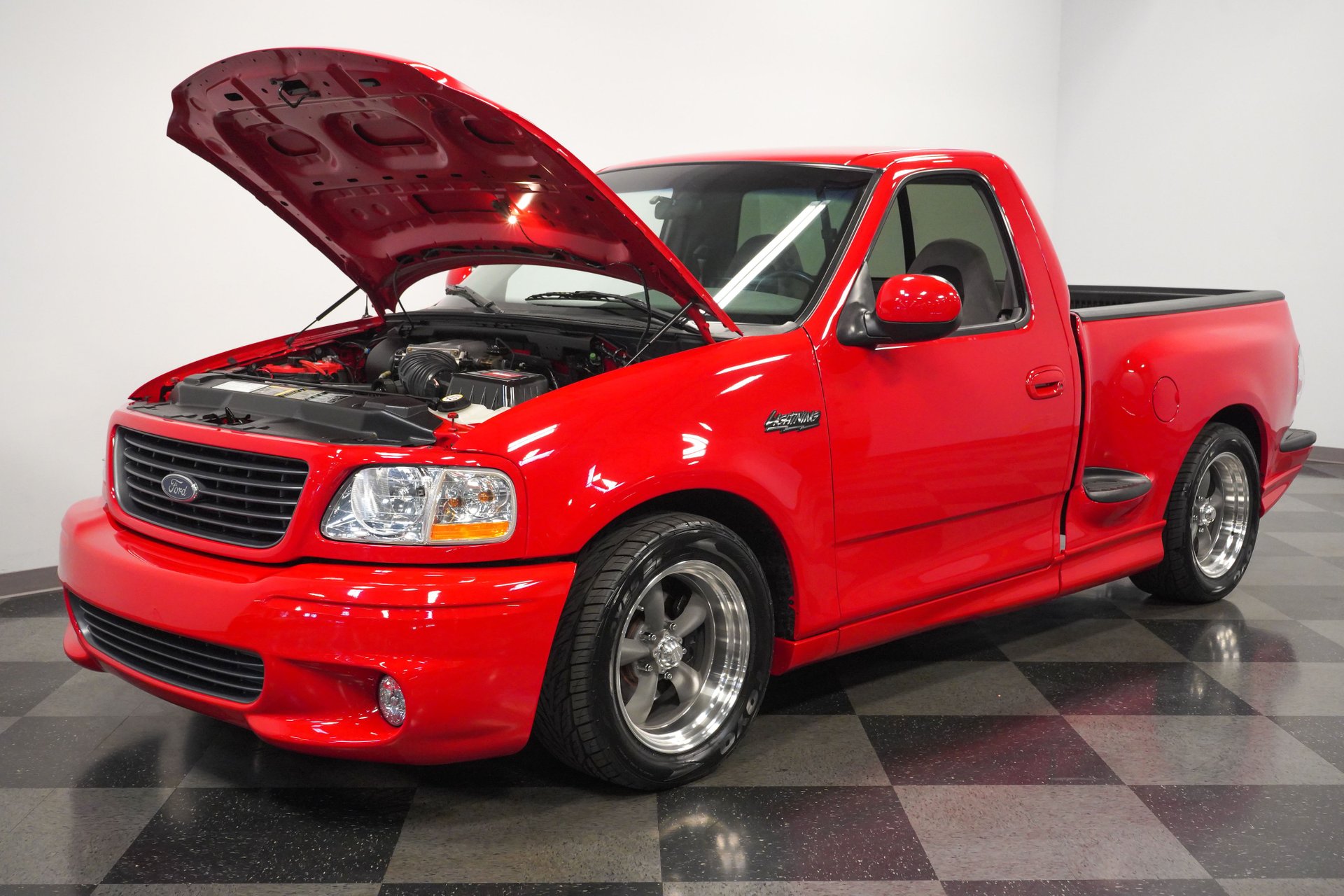 2001ford-f-150-svt-lightning-like-in-the-fast-and-the-furious-is-up-for-grabs-155400_1.jpeg