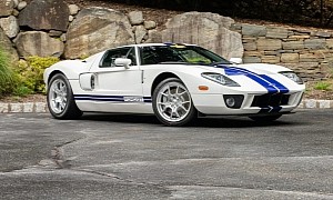 2006 Ford GT Is a Garage Queen, Has Hardly Ever Seen the Road in 17 Years