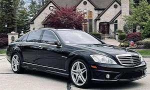 2007 Mercedes-Benz S65 AMG Looks Ready to Mix Business With a Lot of Fun