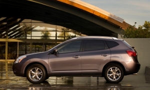 2010 Nissan Rogue Donated to Heisman Trust