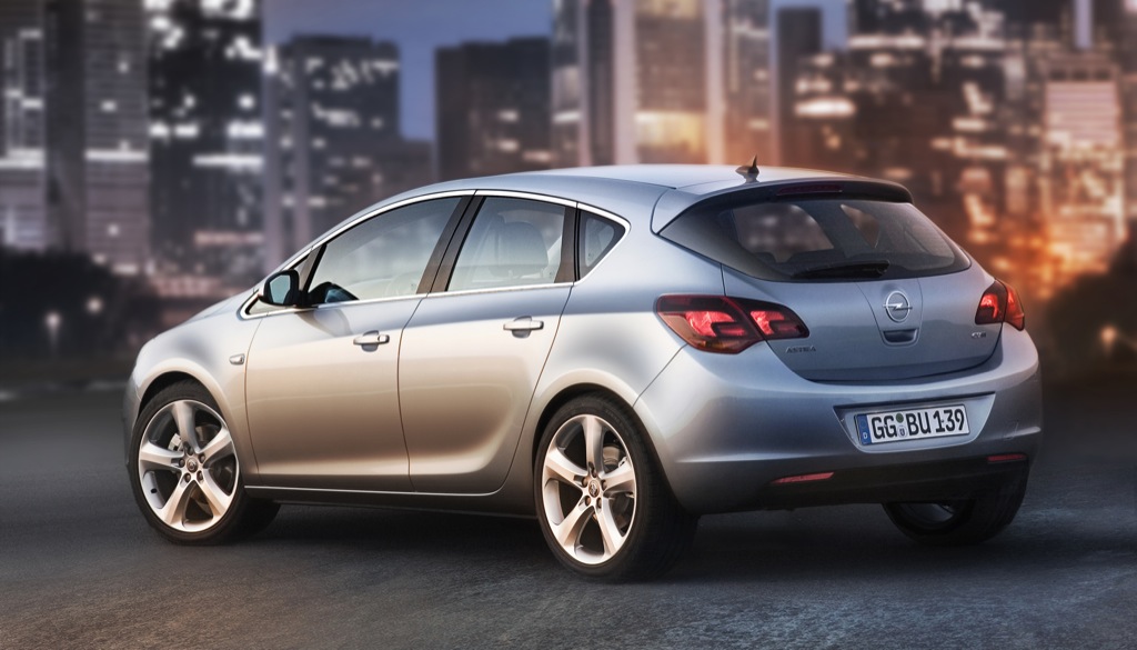 vertegenwoordiger bedelaar regelmatig 2010 Opel Astra Official Photos, Video and Wallpapers - autoevolution