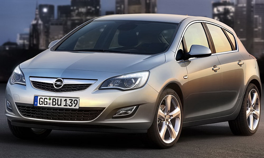 2010 Opel Astra Rolled Out - autoevolution