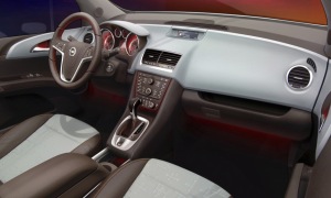 2010 Opel Meriva Interior Details and Photos