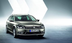 2010 Paris Auto Show: 2012 Volkswagen Passat <span>· Live Photos</span>