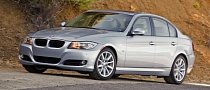2011 BMW 3 Series Wins Kelly Blue Book Award for under $30,000 Pre-Owned Cars