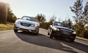2011 Chrysler 200 Convertible Heads to Chicago