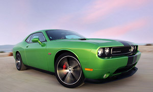 2011 Dodge Challenger Uses Green With Envy Coat for Chicago Auto Show