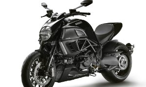 2011 Ducati Diavel Gets New Color Scheme