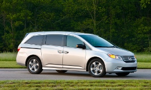 2011 Honda Odyssey Touring Elite Unveiled