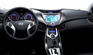 2011 Hyundai Elantra First Interior Photo