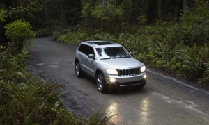 2011 Jeep Grand Cherokee New Pics and Details