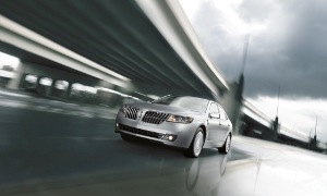 2011 Lincoln MKZ Hybrid Unveiled