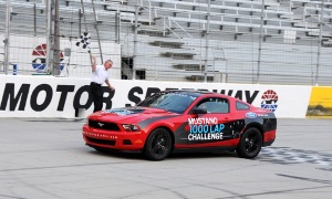 2011 Mustang V-6: 48.5 MPG and 1,457 Laps on a Single Tank
