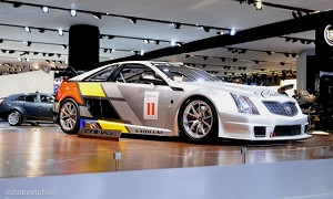 2011 NAIAS: Cadillac CTS-V Coupe Race Car <span>· Live Photos</span>