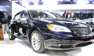 2011 NAIAS: Chrysler 200 <span>· Live Photos</span>