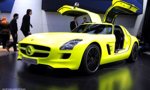 2011 NAIAS: Mercedes-Benz SLS AMG E-Cell Prototype<span>· Live Photos</span>