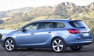 2011 Opel Astra Sports Tourer Official Details and Photos