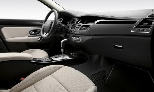 2011 Renault Laguna Interior Photos, More Details
