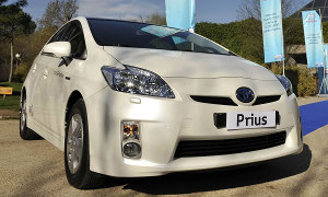 2012 Prius-Based Hybrid Sports Coupe Early Details