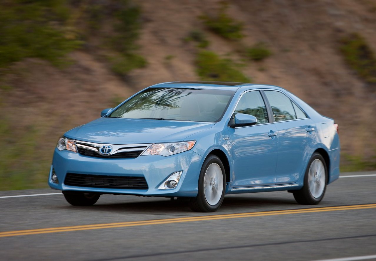 2012 Toyota Camry Hybrid Becomes NADAguides' Car of the Month ...