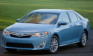 2012 Toyota Camry Hybrid Launched in Australia