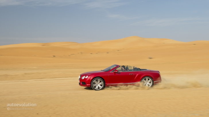 2013 Bentley Continental GTC V8 desert driving