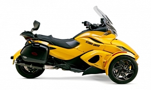 2013 Can-Am Spyder Line-Up Receives TBR Carbon and Titanium Exhaust
