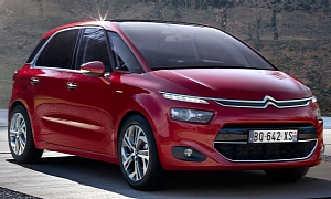2013 Citroen C4 Picasso First Official Photos Leaked