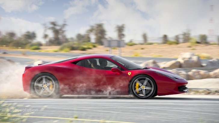 Ferrari 458 Italia handling