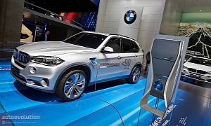 2013 Frankfurt World Premiere: BMW Concept5 X5 eDrive <span>· Live Photos</span>