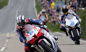 2013 IOM TT: Dunlop's Back-to-Back Victories as He Take the Supersport Title
