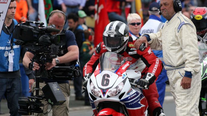 Michael Dunlop Wins the Joey Dunlop TT Championship Trophy