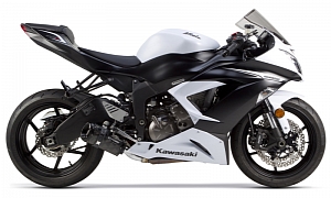 2013 Kawasaki Ninja 636 Receives Two Brothers Carbon Exhaust