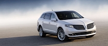 2013 Lincoln MKT Town Car Getting 2.0 EcoBoost
