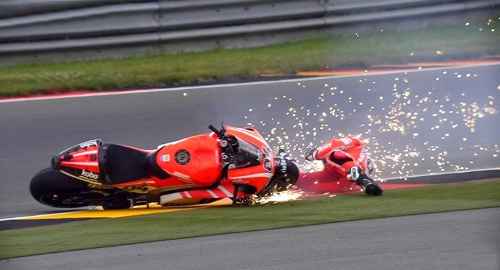 Andrea Dovizioso crash in FP at Sachsenring