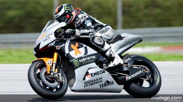 2013 MotoGP: Lorenzo Leads Day 2 in Sepang