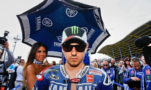 2013 MotoGP: Lorenzo's Collarbone Is Alright after the Saturday Race