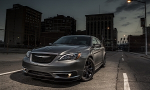 2013.5 Chrysler 200 S Special Edition Revealed Ahead of Detroit