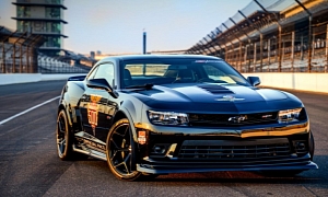 2014 Chevrolet Camaro Z/28 Indy 500 Pace car Unveiled