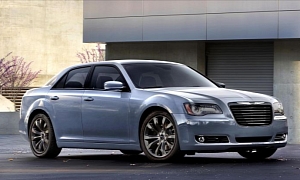 2014 Chrysler 300S Revealed with Updated "Blacked Out" Look, New Interior Color