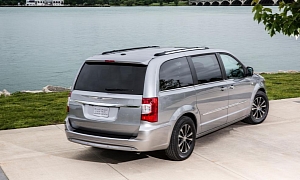 2014 Chrysler Town & Country Gets 30th Anniversary Edition