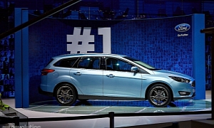 2014 Ford Focus Hatchback, Estate Bow in Geneva <span>· Live Photos</span> [Update]