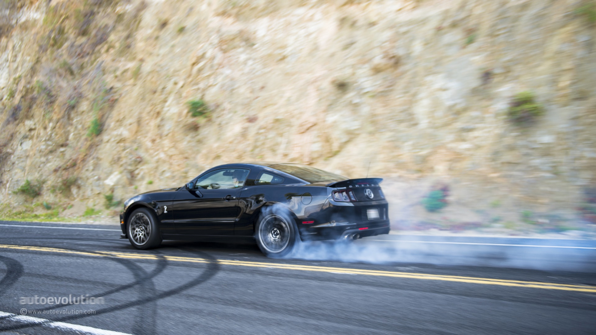 Ford mustang gt500 burnout #2