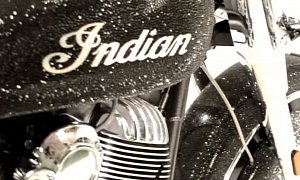 2014 Indian Chief Classic Entirely Covered in Swarovski Crystals Looks... Precious