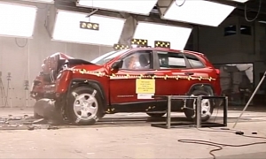 2014 Jeep Cherokee Earns Four-Star Safety Rating from NHTSA