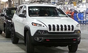2014 Jeep Cherokee Unveiled With Surprising New Face